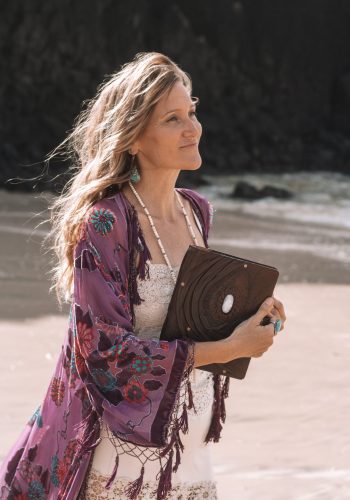 funeral and memorial celebrant